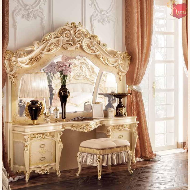 Туалетный столик J'adore Luxury бежевый  