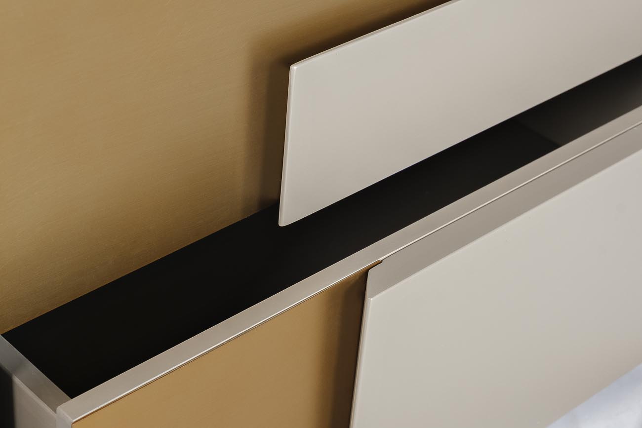 58DB-NS19009R Тумбочка правая 60*42*45см Garda Decor 58DB-NS19009R 