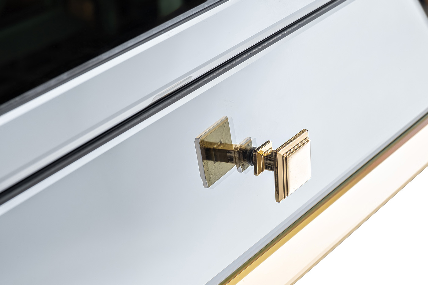 KFG125 Консоль 2 ящика с золотистой отделкой 120*42*79см Garda Decor KFG125 