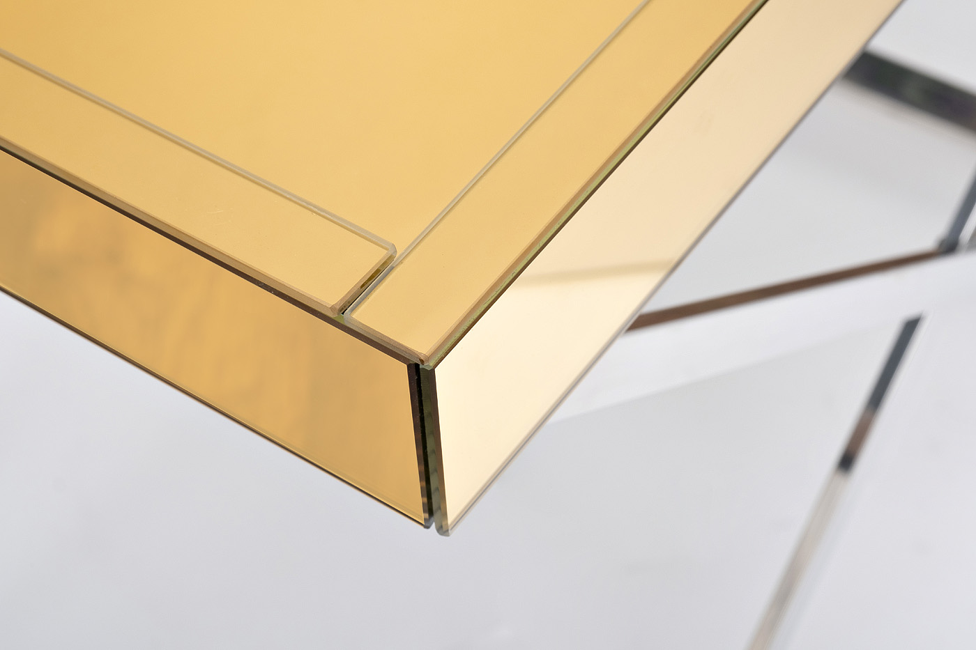 KFG135 Стол сервировочный зеркальный золото, н/ж сталь хром 80*55*67см Garda Decor KFG135 